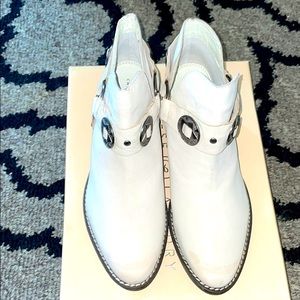 Chinese Laundry western booties size 8